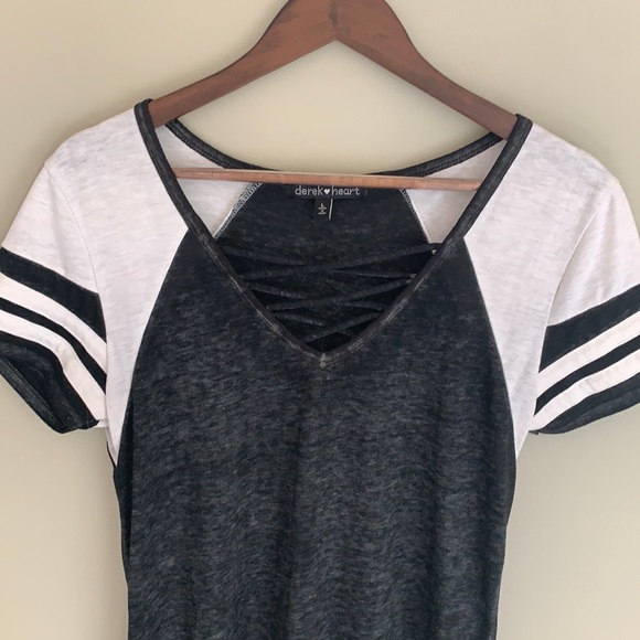 Loose “Baseball T” style dress w/ crossed neck - Picture 2 of 12